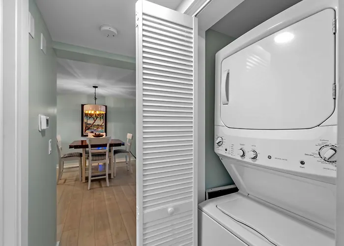Riverfront Condo W Water Views-Heated Pool