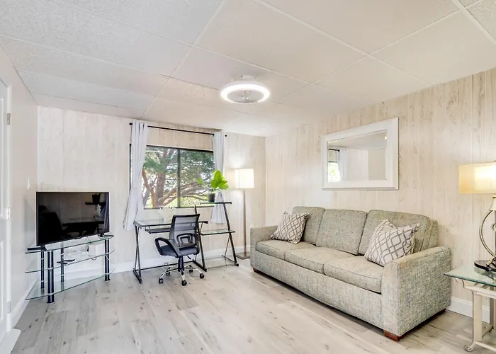 Golf & Pool Access: Home W/ Yard In Lady Lake