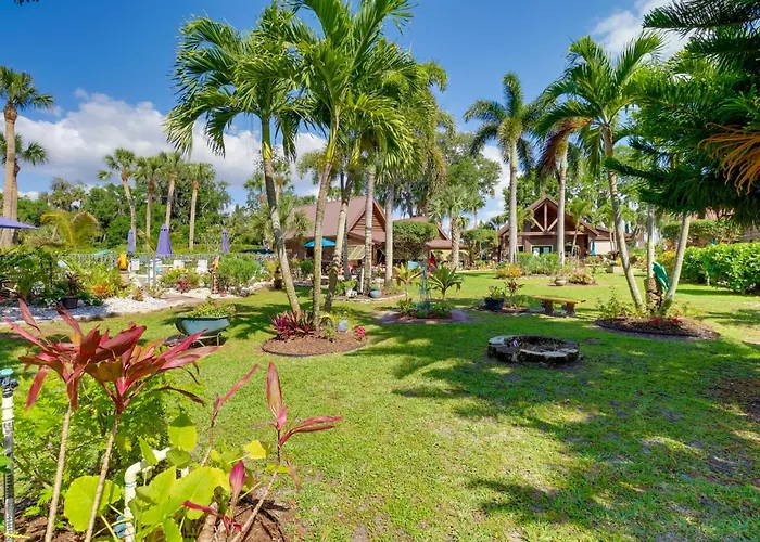 Fish On-Site: Okeechobee Cabin W/ Pool Access