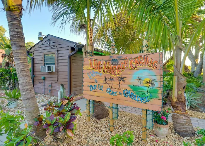 Boat, Fish & Swim: Lakefront Cabin In Okeechobee!
