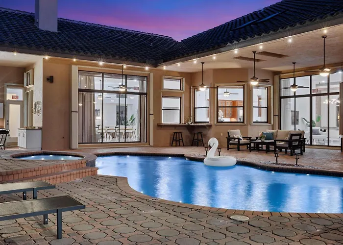 Spacious Home Wpool Tennis Court