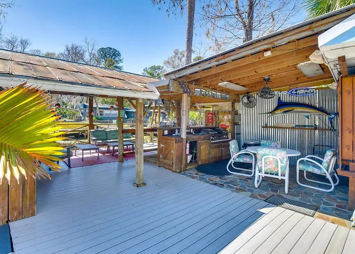 < 1 Mi To Boat Ramp: Canal-Front Retreat In Astor!