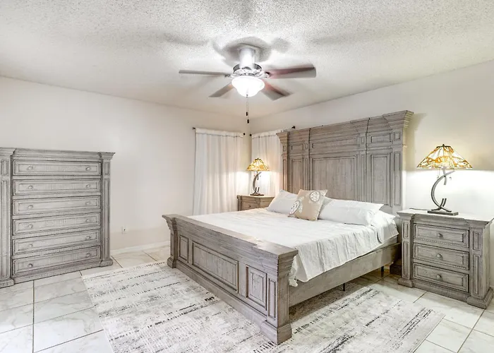 3 Mi To Marina: Riverview Family Home W/ Lanai!