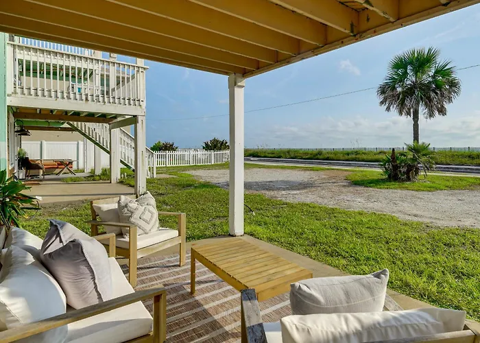 Steps To Shore: Studio W/ Patio In Flagler Beach