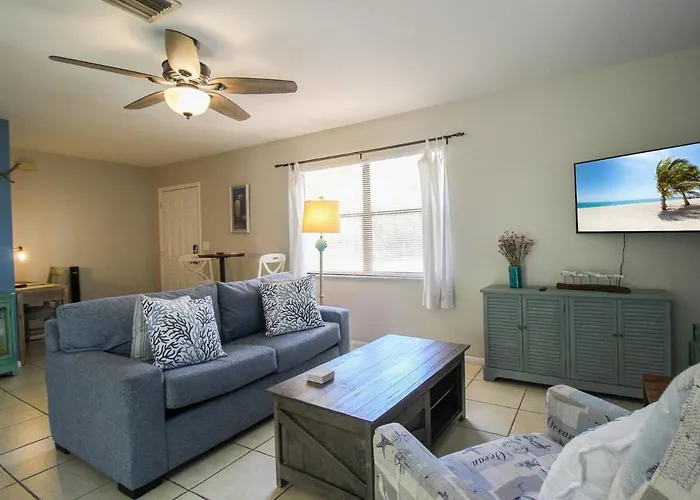 Charming Home Near Manasota Key Beach