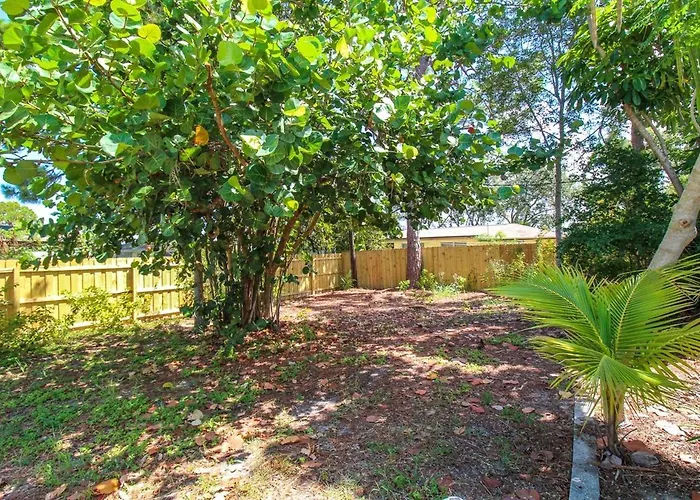 Charming Home Near Manasota Key Beach