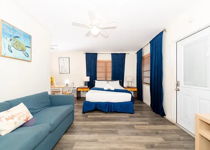 Tropic Isle Hotel & Apartment