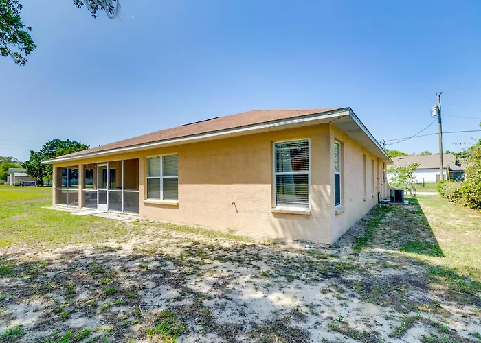 Family-Friendly Spring Hill Vacation Home W/ Lanai