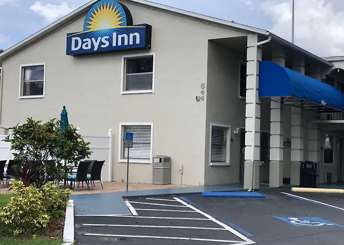 Days Inn By Wyndham Bradenton I-75
