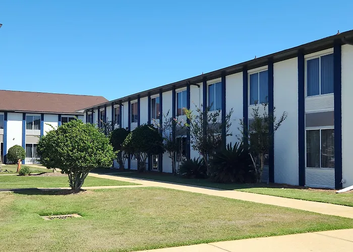 Americas Best Value Inn & Suites-Foley - Fully Renovated