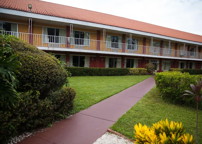 Days Inn By Wyndham Cocoa Cruiseport West At I-95/524