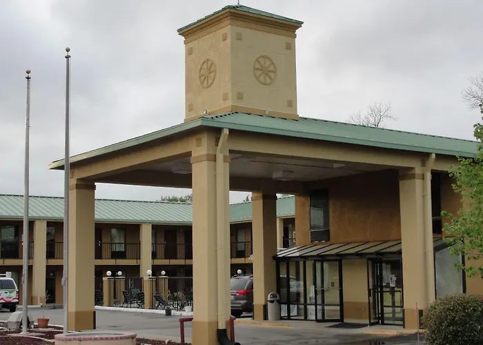 Executive Inn Opp