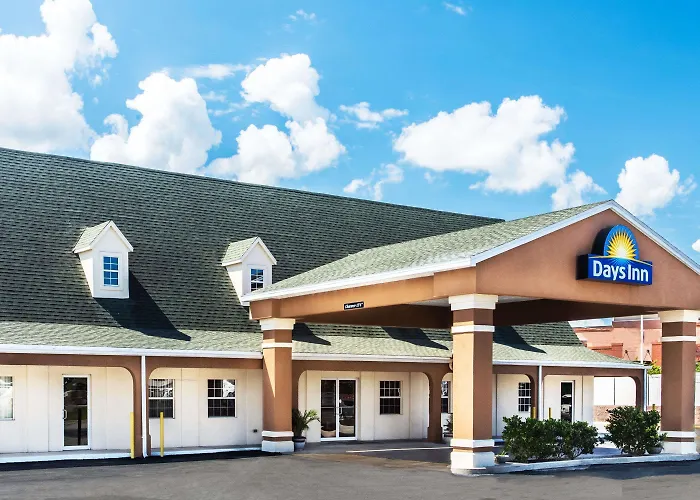 Days Inn By Wyndham Lake City I-75