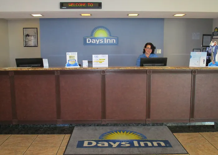 Days Inn By Wyndham Titusville Kennedy Space Center