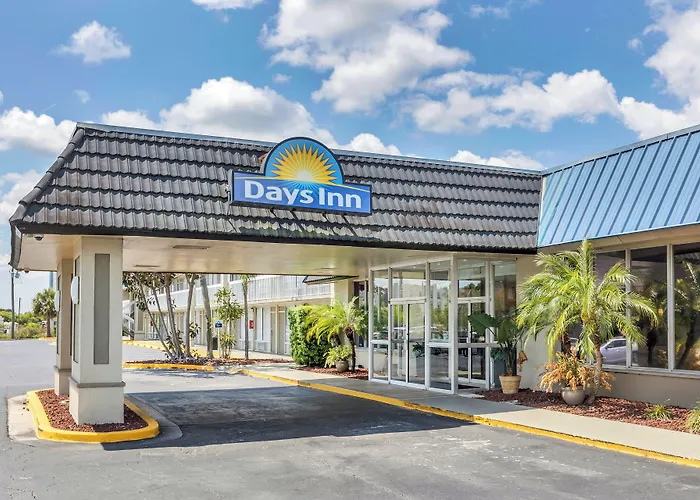 Days Inn By Wyndham Titusville Kennedy Space Center