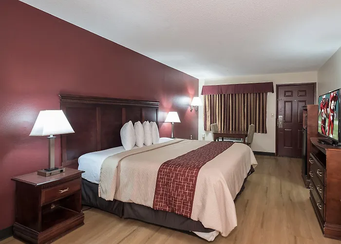 Red Roof Inn Chipley