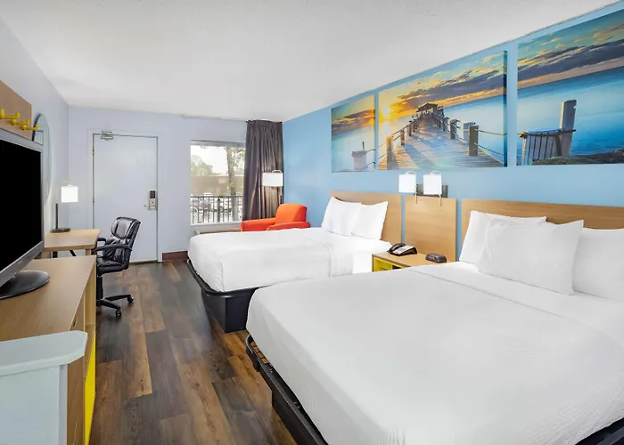 Days Inn By Wyndham Pensacola I-10