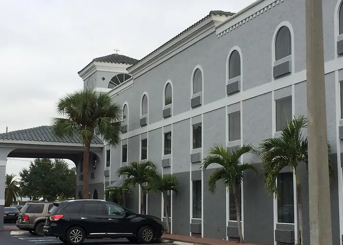 Ruskin Inn Tampa-Sun City Center