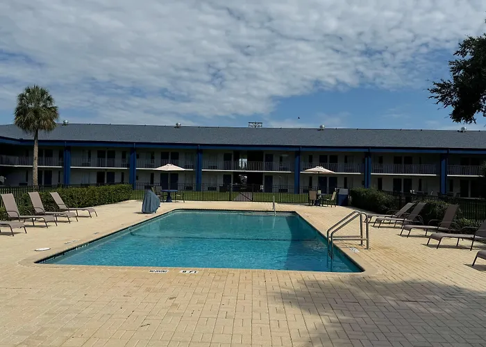 Days Inn By Wyndham Crystal River