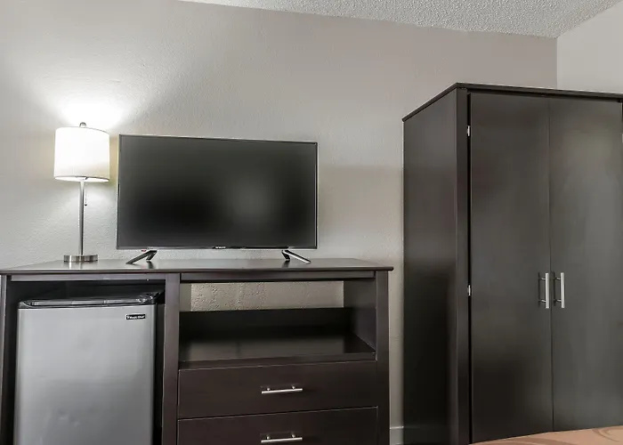 Quality Inn & Suites Kissimmee Near Main Gate