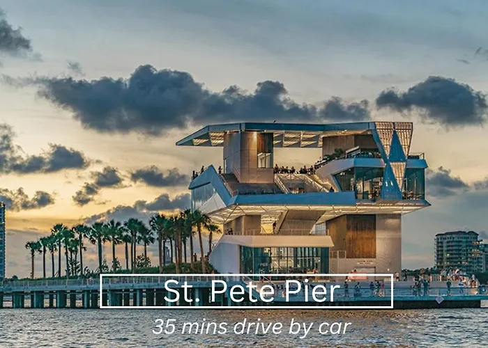 Luxury Home & Mins To Beach And Walk To Downtown