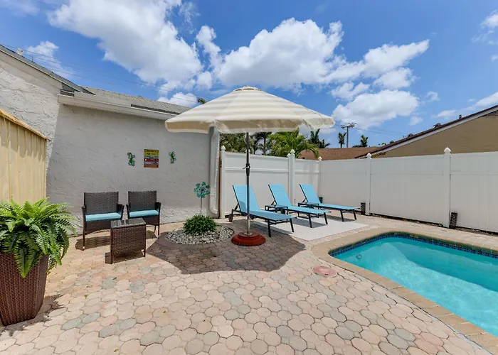 Screened Patio + Pool: Work Remote In Boca Raton!