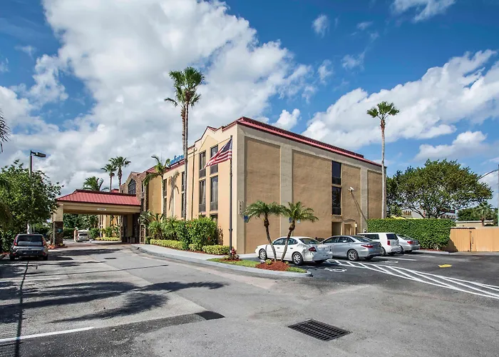 Comfort Inn & Suites Lantana - West Palm Beach South
