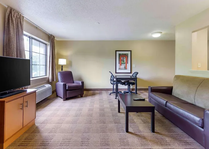 Extended Stay America Select Suites Tampa Airport Memorial Hwy