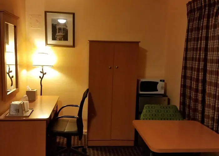 Scottish Inn - Okeechobee