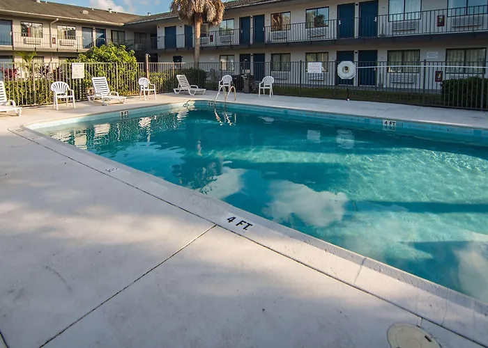 Motel 6-Ft. Pierce, Fl