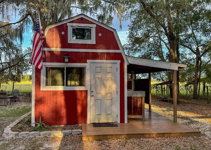 Tiny Barn At Windy Oaks