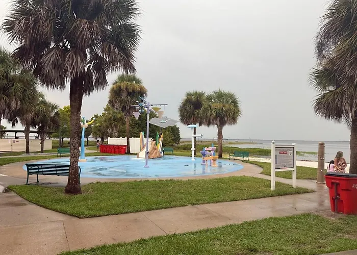 Family Retreat With Lake Views And Near Disney