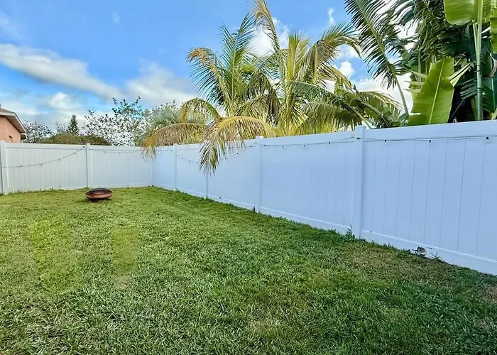 Spacious House With Pool And Hot Tub Near Tampa