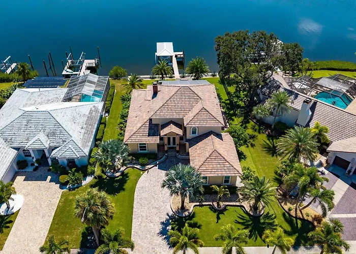 Plunge Into Joy & Bayfront Magic At Seaside Escape - Villa Seabird