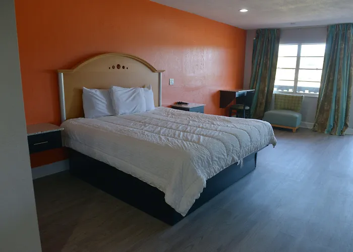 Rodeway Inn & Suites Winter Haven Chain Of Lakes