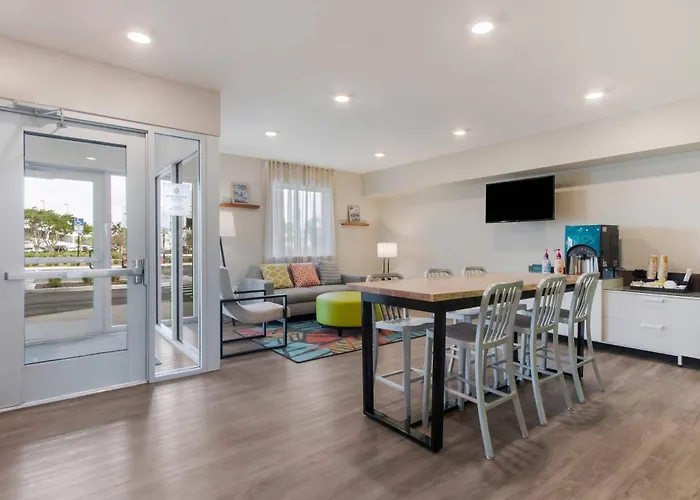 Woodspring Suites Tamarac