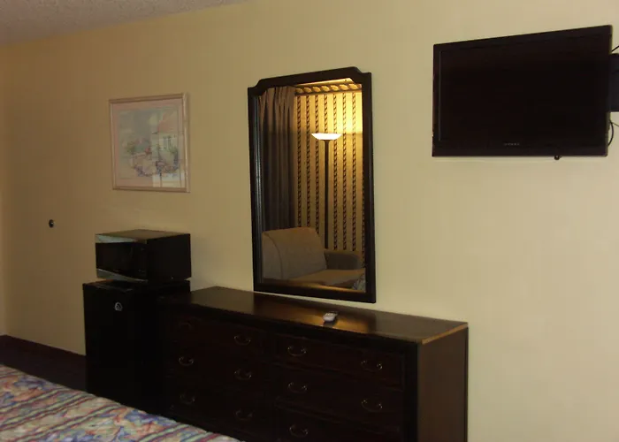 Deerwood Inn & Madison Campground