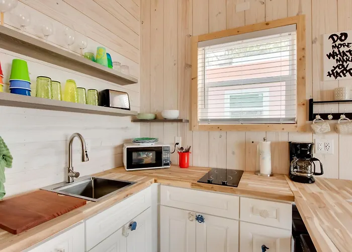 Beachfront Cottage W/ Dock On Florida Gulf Coast