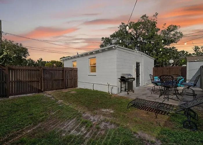 Cozy Guesthouse St Pete, 6 Min To Dt, Private