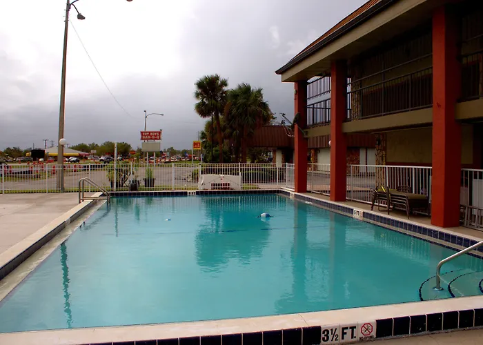 Polynesian Inn
