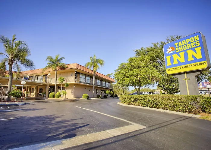 Tarpon Shores Inn