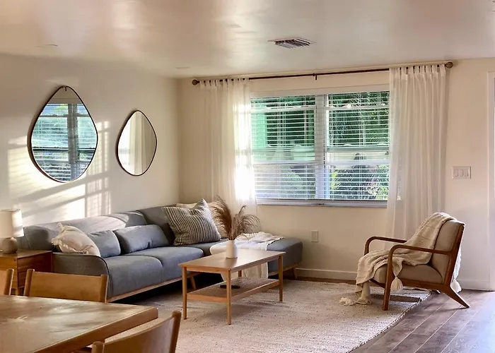 Relax Here 2 Bed Home Near Beach In Venice