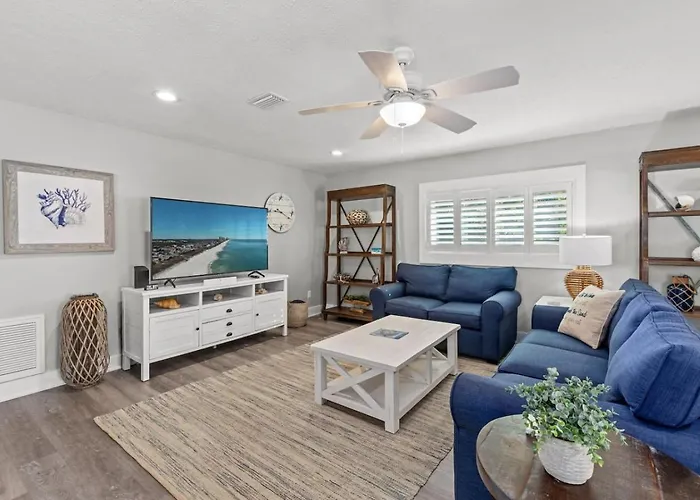 Blue Tide Hideaway - Golf Cart, Sznl Hot Tub, Pets Ok, Free Daily Activities, & More!