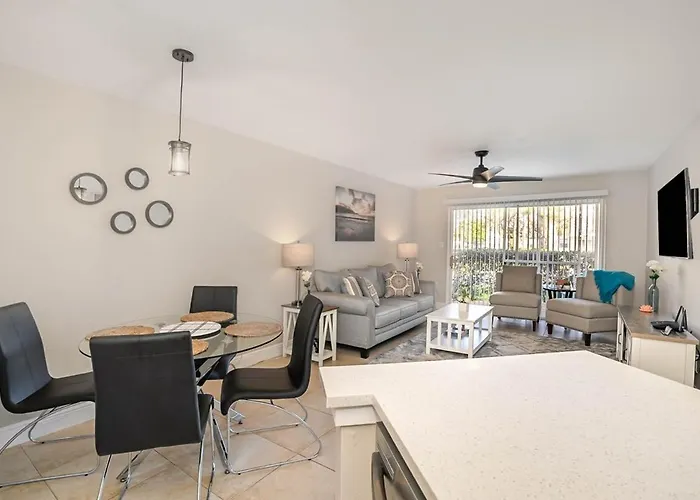 Serenity - Ground Floor Condo - Half Mile To Beach