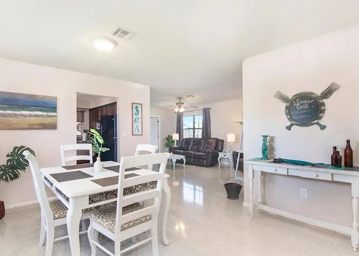Beachy Home With Rec Room And Patio