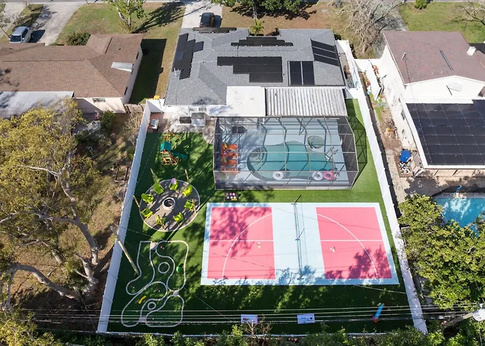 Electric Flamingo With Heated Pool, Pickleball, Mini Golf & Basketball