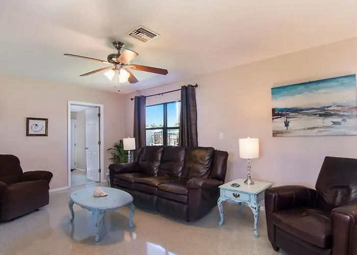 Beachy Home With Rec Room And Patio