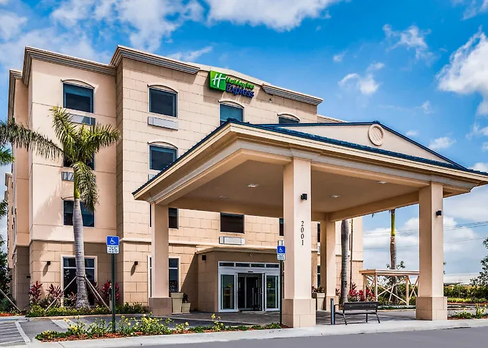 Holiday Inn Express & Suites Boynton Beach West By Ihg