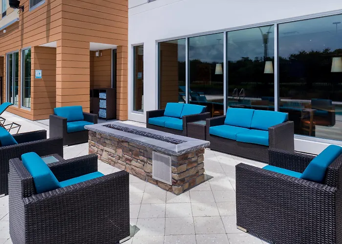 Fairfield Inn & Suites By Marriott Orlando East/Ucf Area