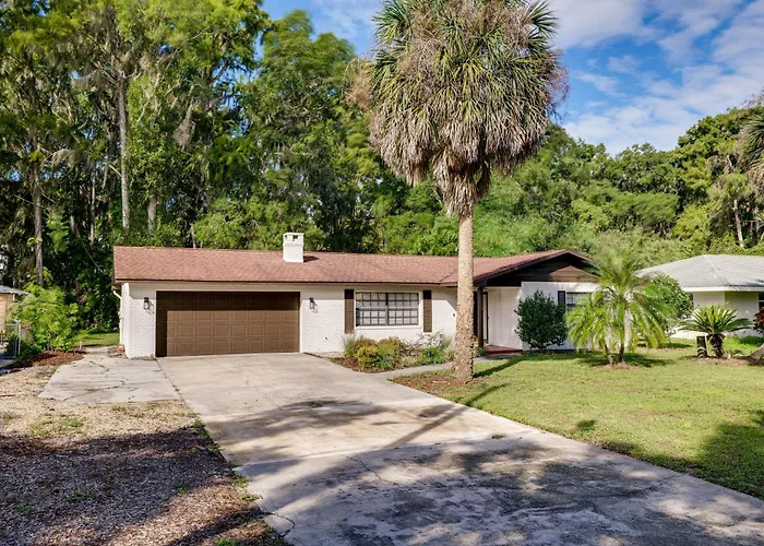 Bring Your Boat! Canal-Front Tavares Home W/ Dock